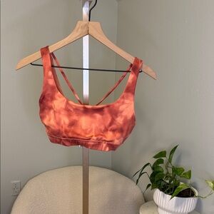 Athleta Rust Tie-Dye Scoop Sports Bra
